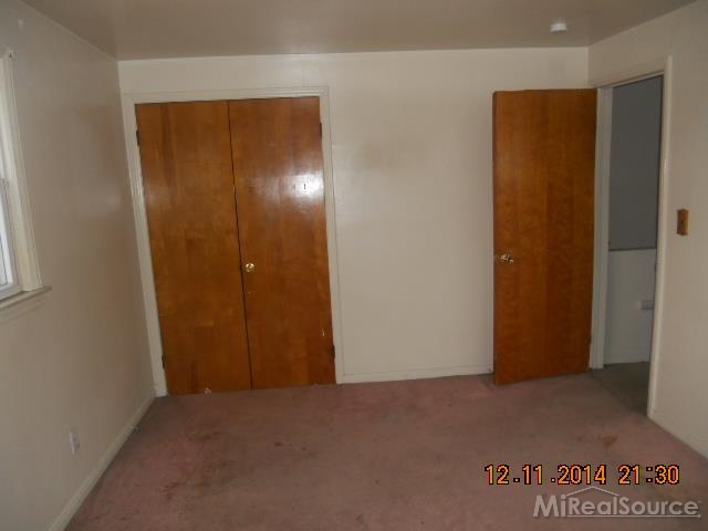 4076 East Outer Detroit, MI 48234 - Photo 12 of 14 31223876-11.JPG