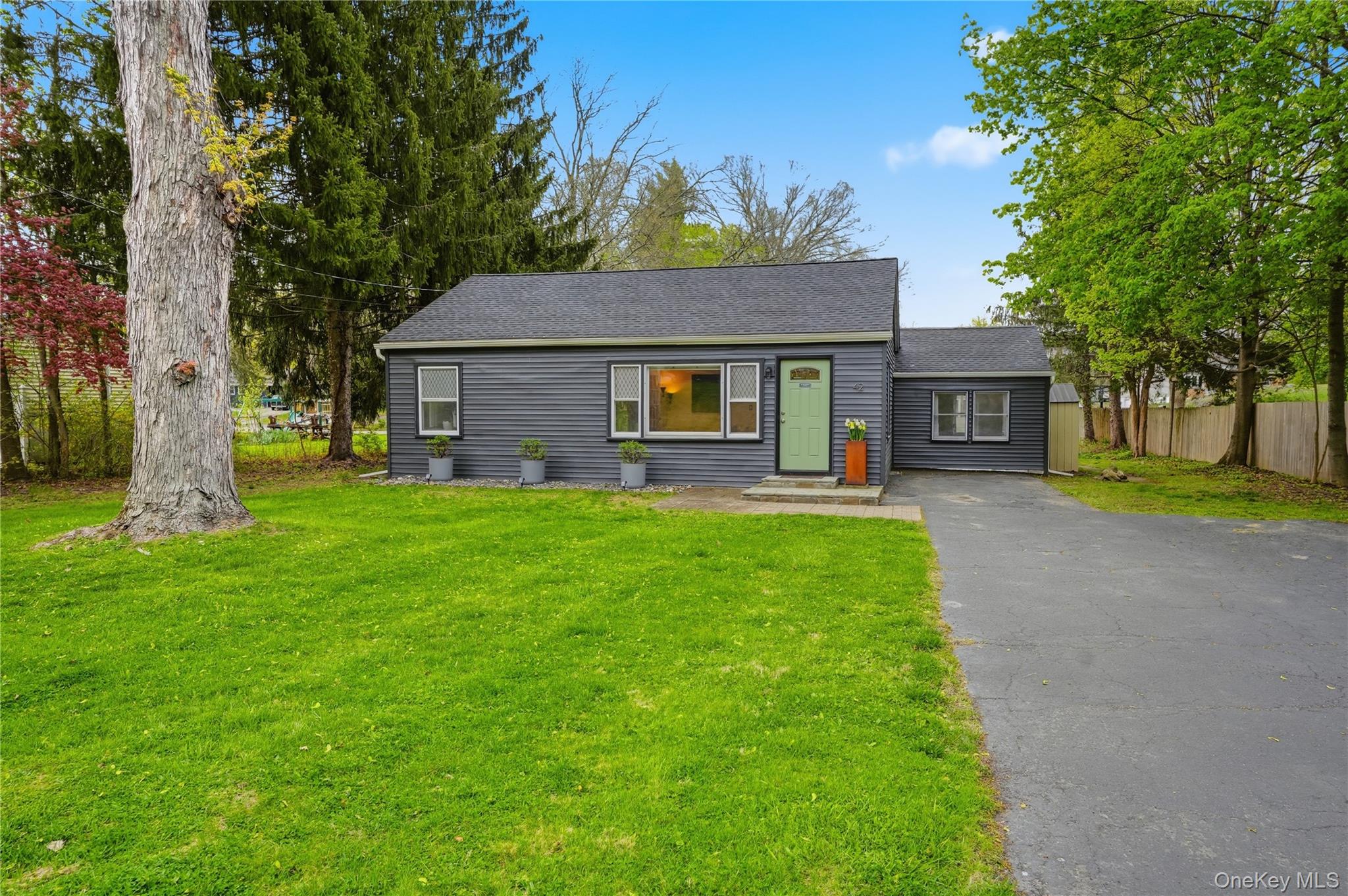 42 South Terrace Fishkill, NY 12524 - Photo 2 of 26