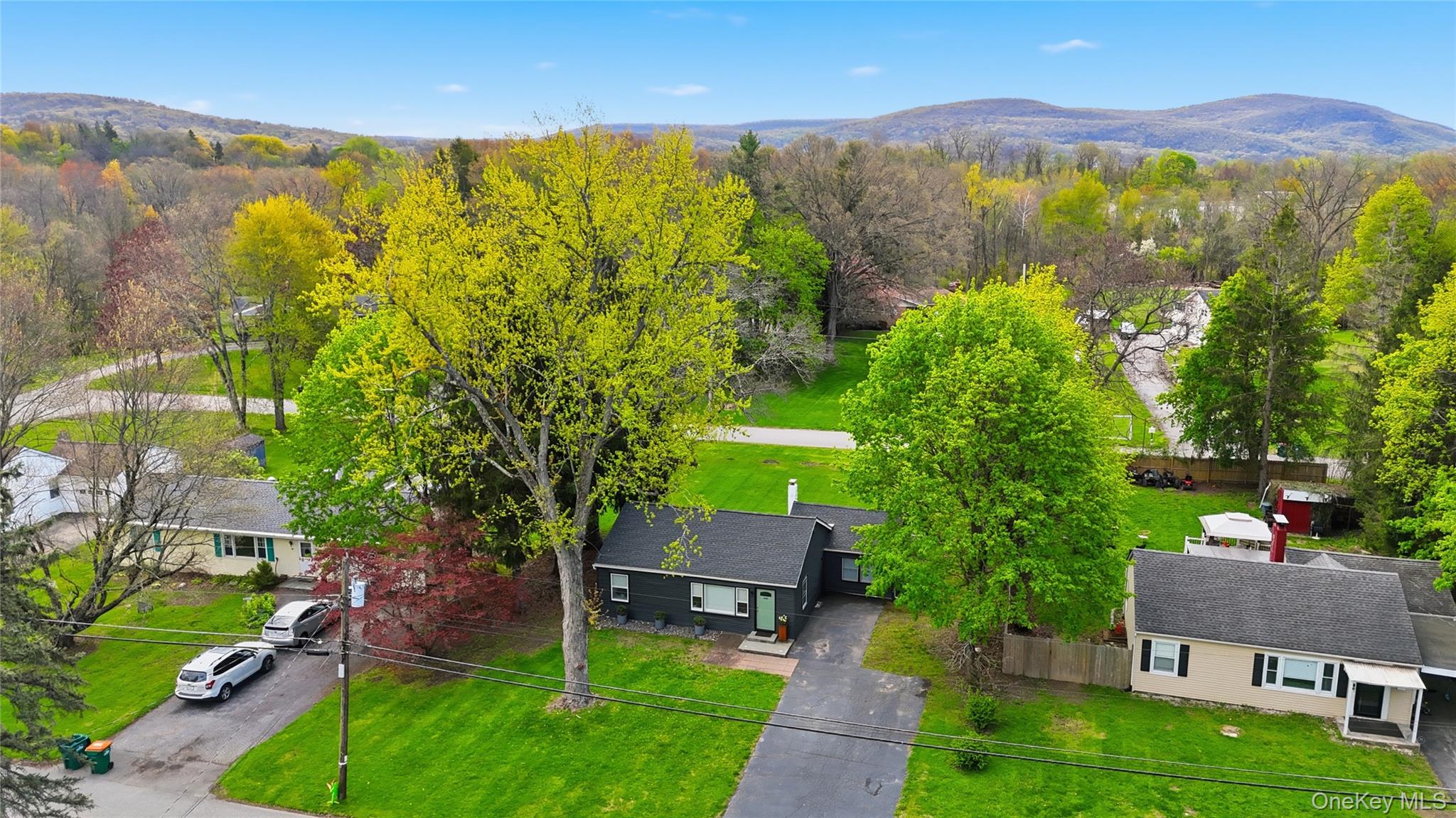 42 South Terrace Fishkill, NY 12524 - Photo 3 of 26