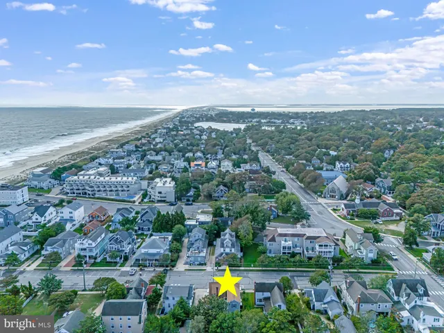 $2,100,000 | 19 Brooklyn Avenue, Rehoboth Beach, DE 19971