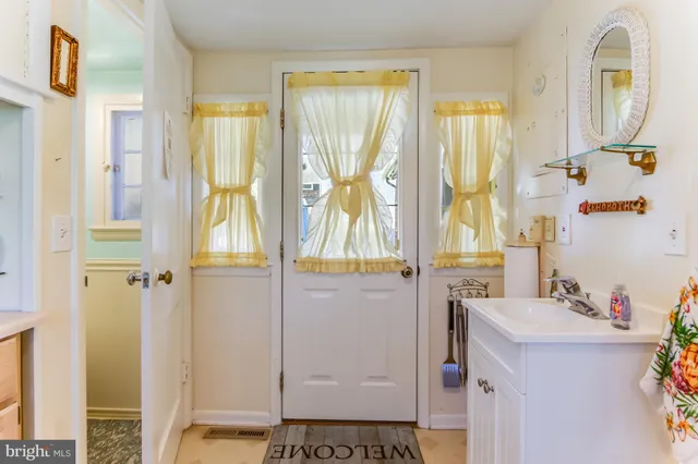 $2,100,000 | 19 Brooklyn Avenue, Rehoboth Beach, DE 19971