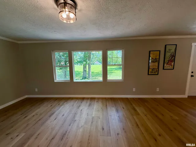 $229,000 | 507 West Grand Avenue, Carterville, IL 62918