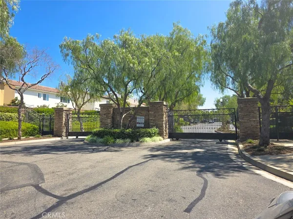 $2,299,999 | 32 Hillsdale, Irvine, CA 92602