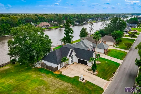 $546,500 | 11964 River Highlands Drive, St. Amant, LA 70774