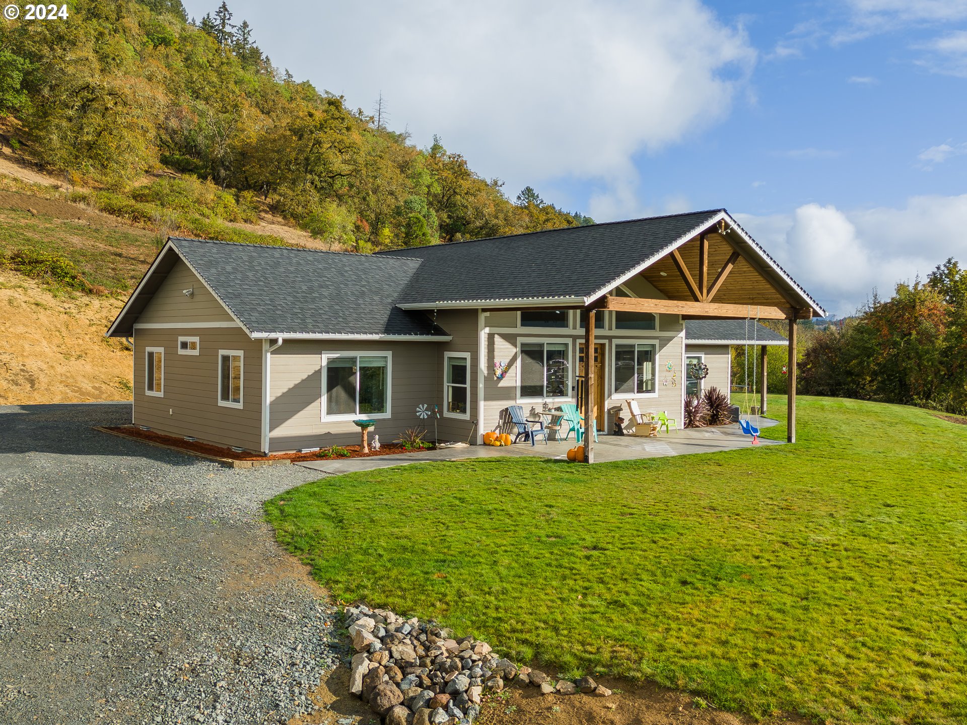 777 Weaver Road Myrtle Creek, OR 97457 - Photo 1 of 44
