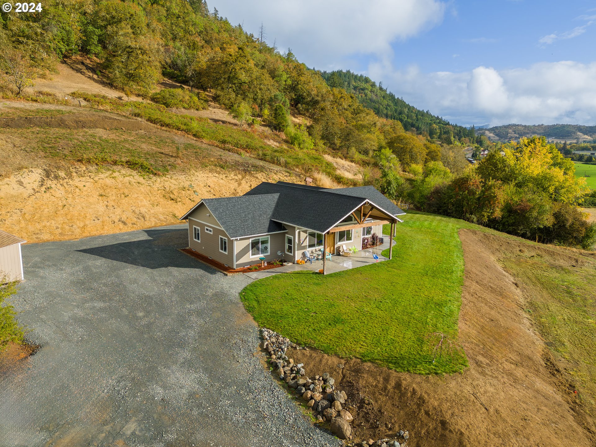 777 Weaver Road Myrtle Creek, OR 97457 - Photo 2 of 44