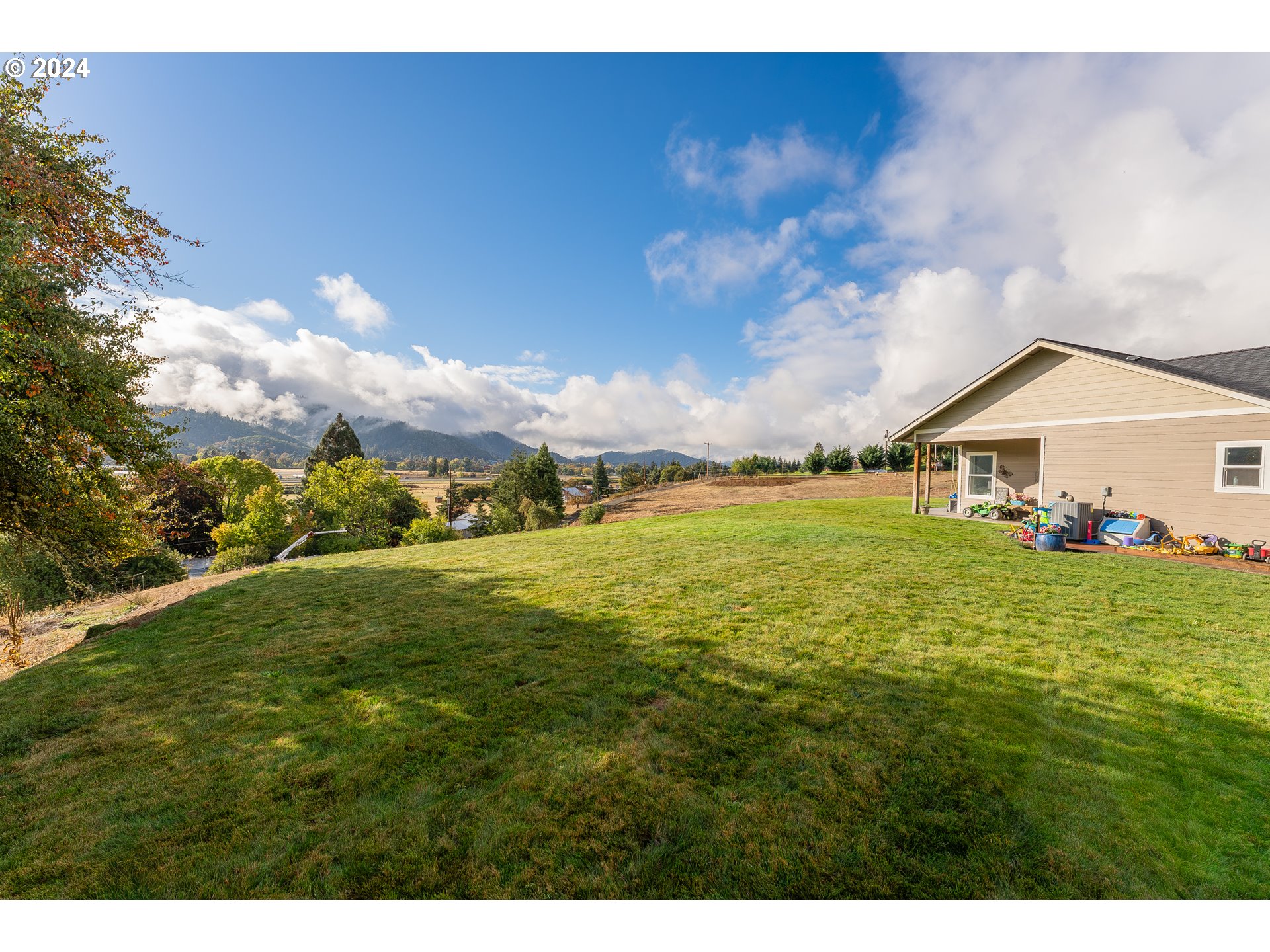 777 Weaver Road Myrtle Creek, OR 97457 - Photo 28 of 44