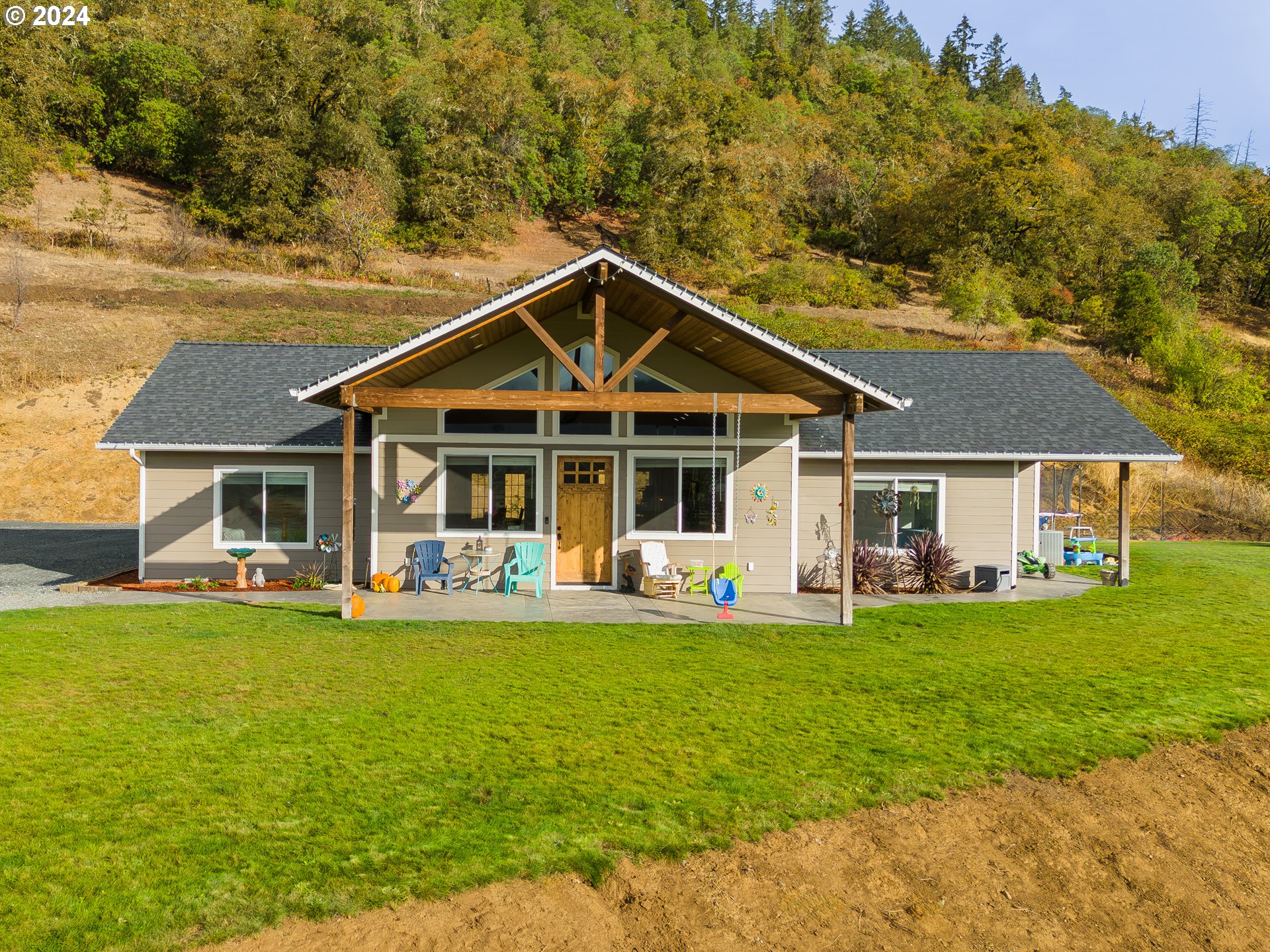 777 Weaver Road Myrtle Creek, OR 97457 - Photo 3 of 44