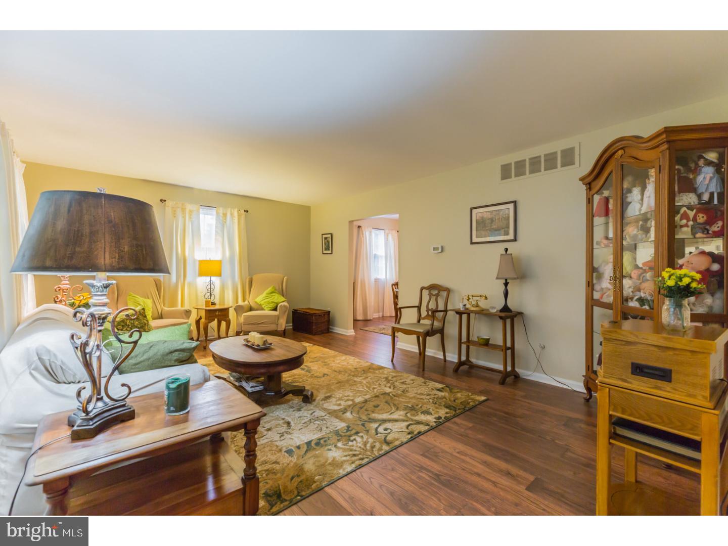 364 Maskells Mill Road Salem, NJ 08079 - Photo 5 of 24 Living Room