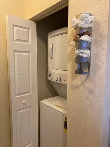 $1,450 | 9464 Southwest 171st Place, Unit ANNEX, Miami, FL 33196