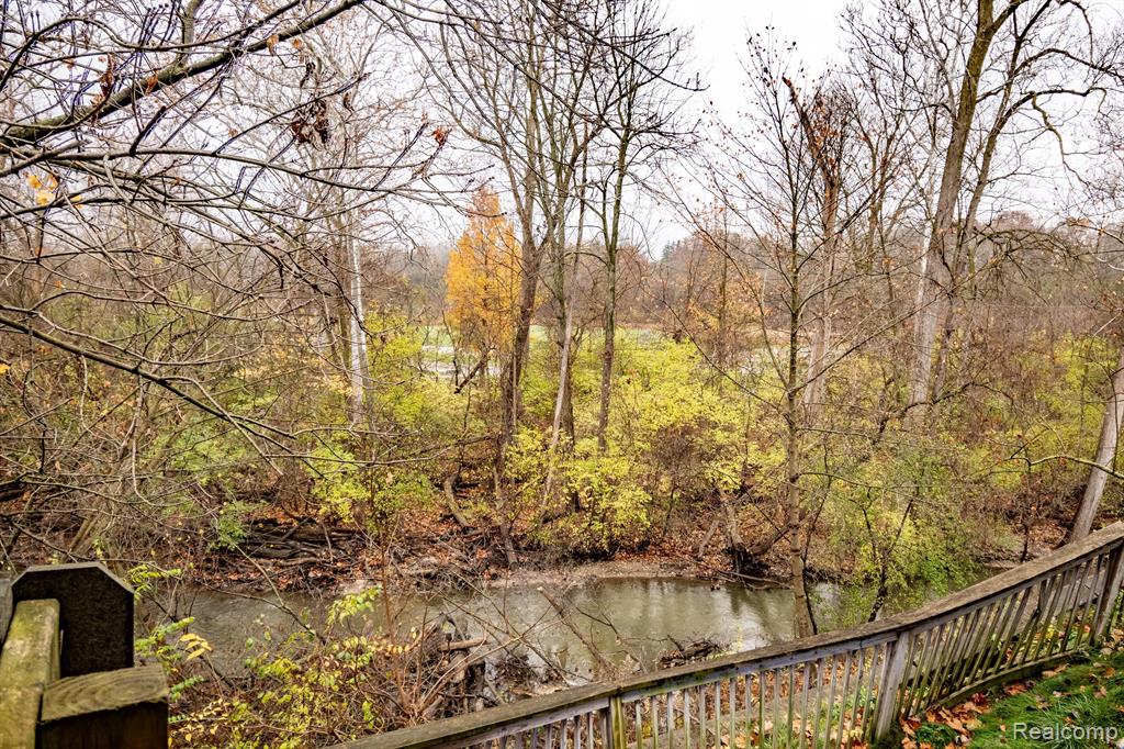 11721 Sycamore Road Plymouth, MI 48170 - Photo 2 of 24 Gallery Image 2