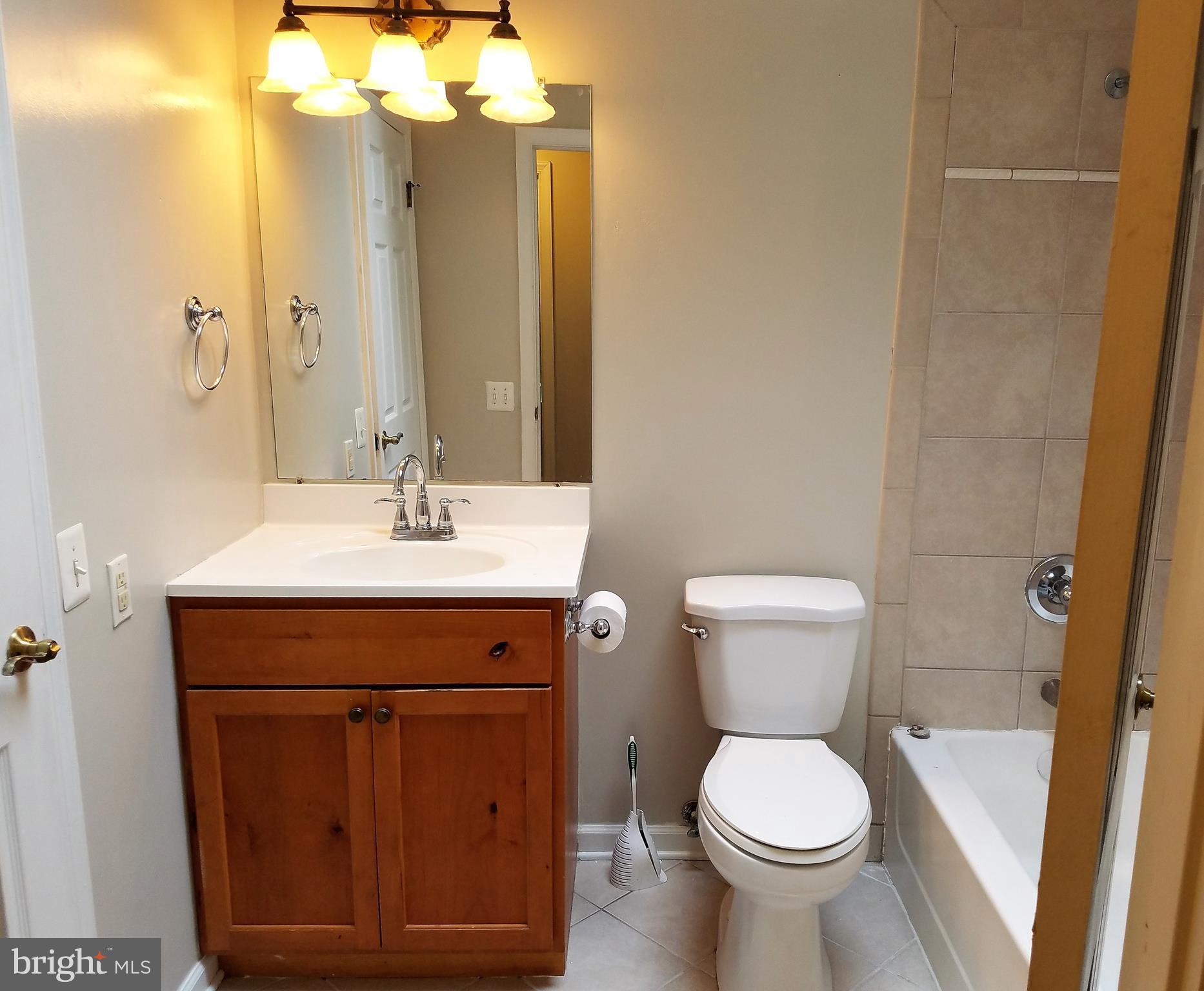 113 Applecreek Road Frederick, MD 21702 - Photo 21 of 22 Upstairs bathroom