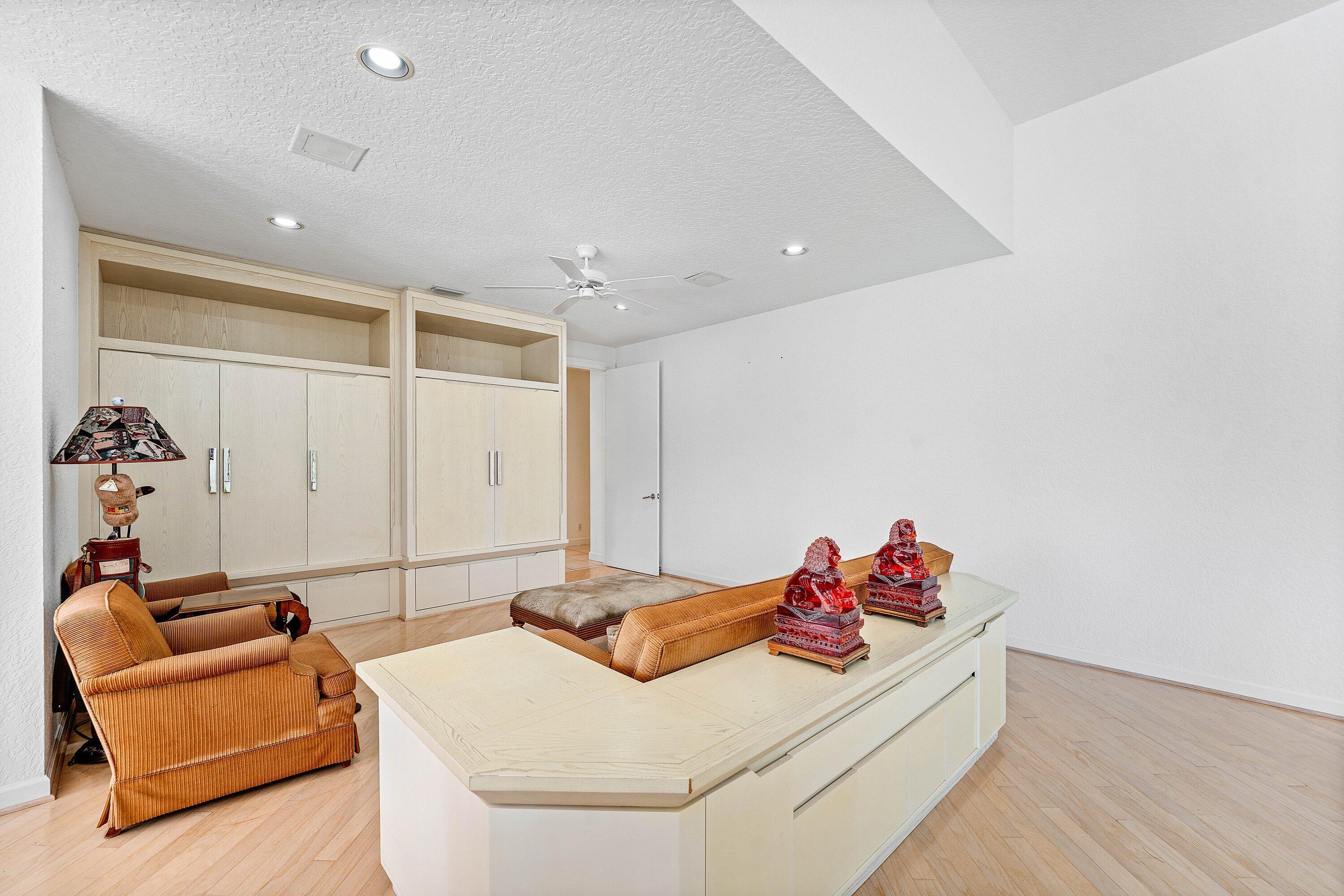 4 Sutton Drive Boynton Beach, FL 33436 - Photo 15 of 90 Family Room