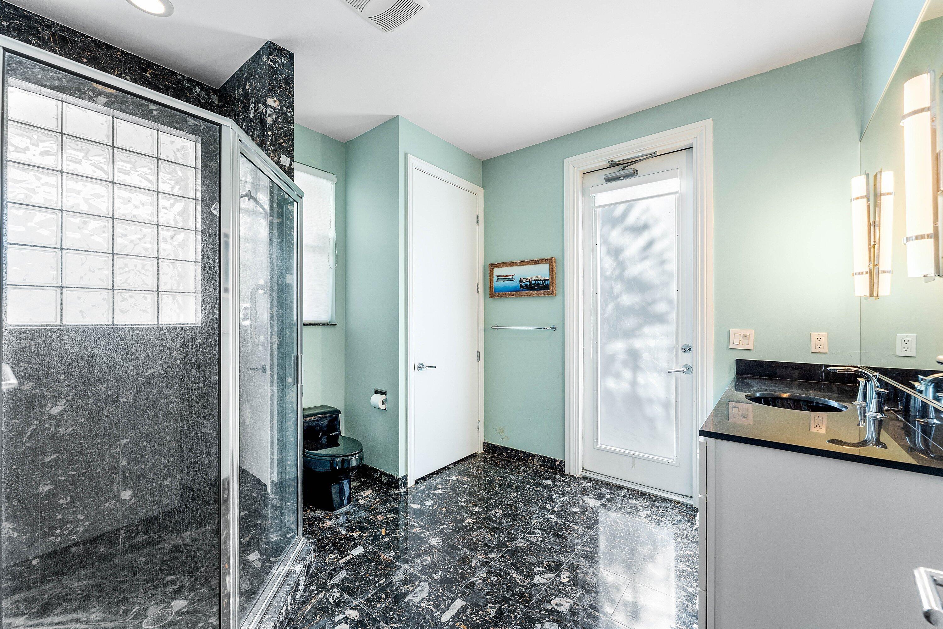 4 Sutton Drive Boynton Beach, FL 33436 - Photo 35 of 90 Cabana/Primary Bath 2