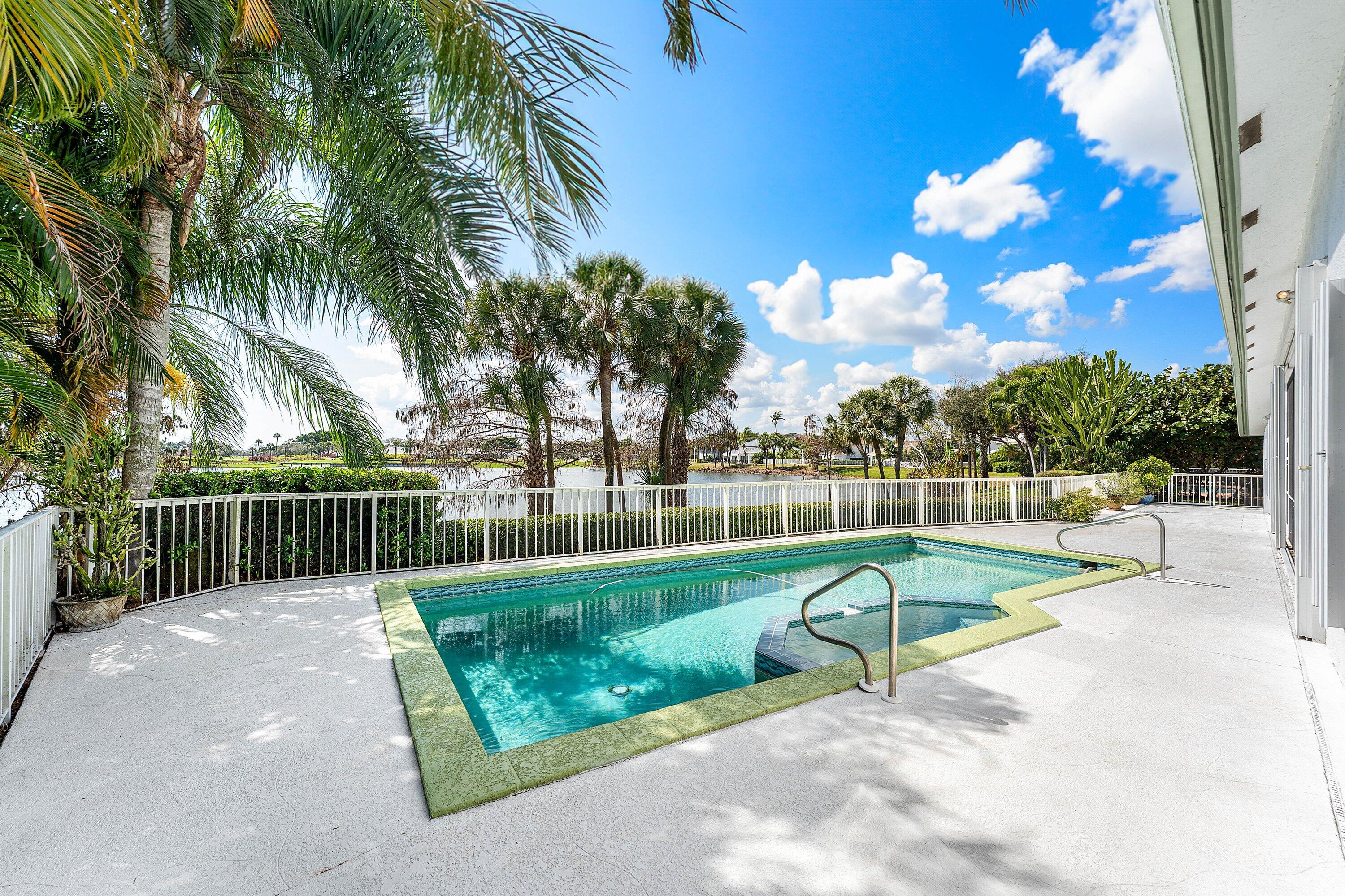 4 Sutton Drive Boynton Beach, FL 33436 - Photo 46 of 90 Pool Deck