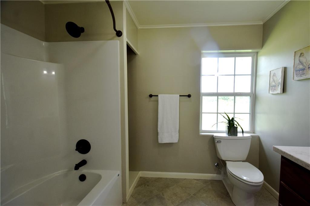 1238 Hooper Road Pineville, LA 71360 - Photo 16 of 24 Gallery Image 16