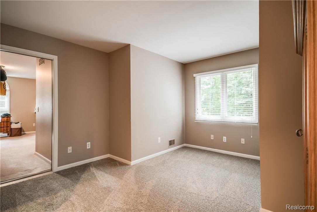 260 Hawk Ridge Drive Clarkston, MI 48348 - Photo 64 of 91 Interiors (36 of 63).jpg