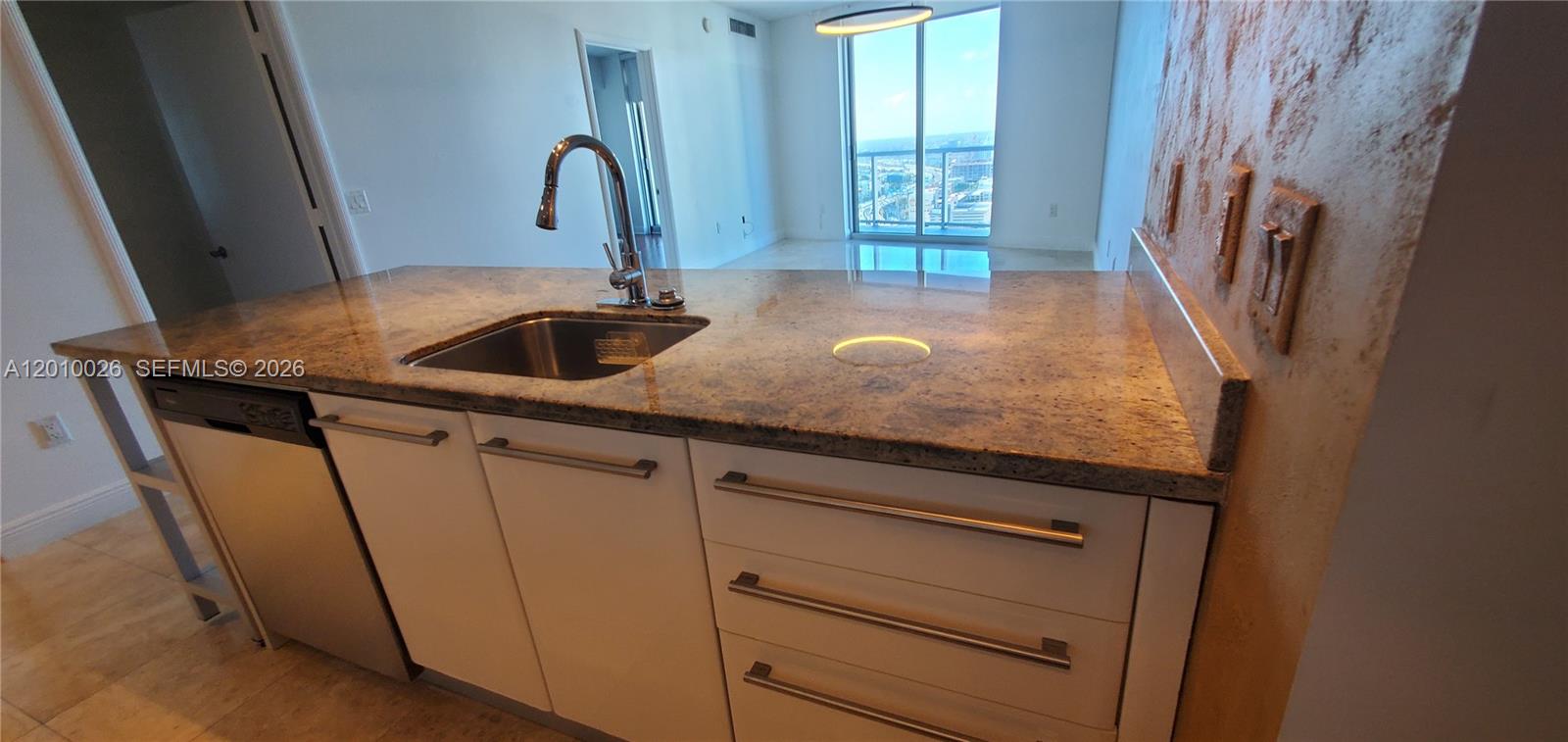 185 Southwest 7th Street, Unit 3309 Miami, FL 33130 - Photo 9 of 20