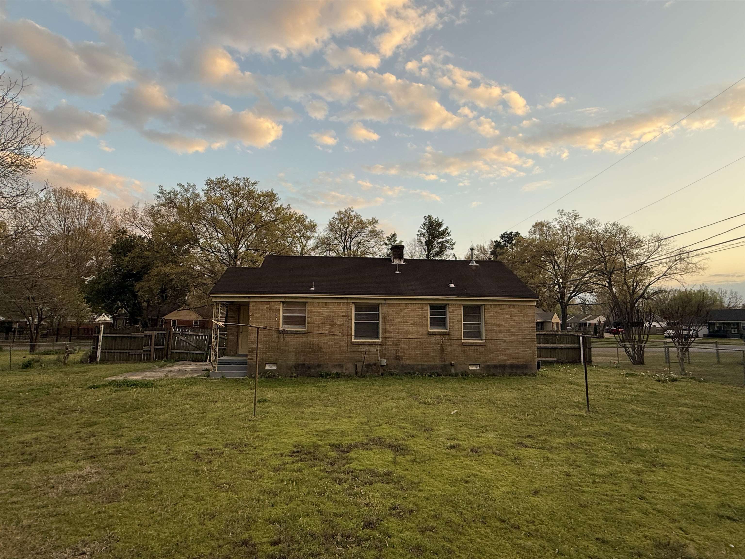 4408 Jamerson Road Memphis, TN 38122 - Photo 16 of 16 a front view of house with a garden