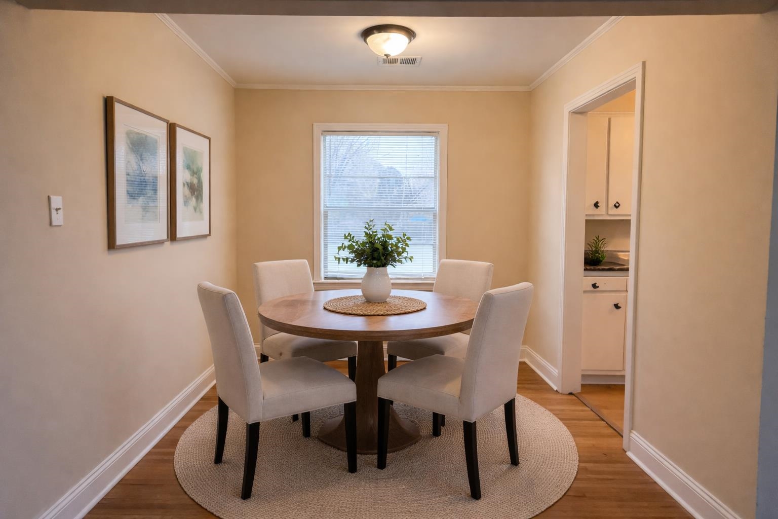 4408 Jamerson Road Memphis, TN 38122 - Photo 4 of 16 a view of a dining room with furniture