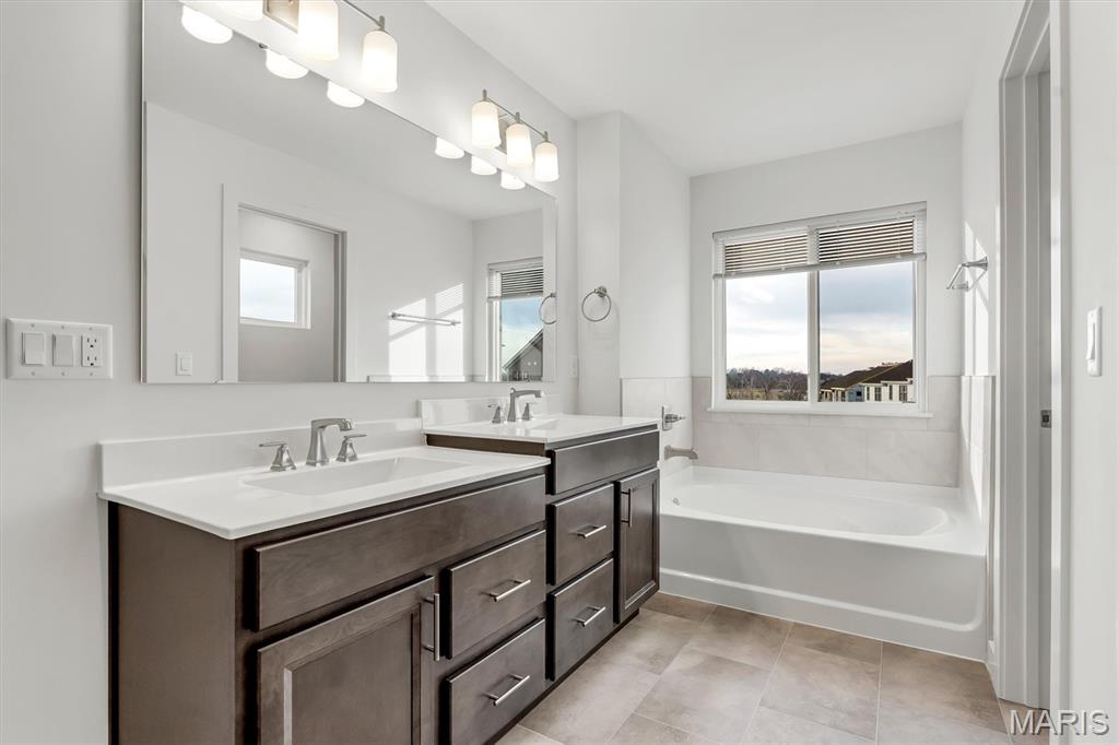 304 Indigo Court, Unit 304 Chesterfield, MO 63005 - Photo 21 of 32