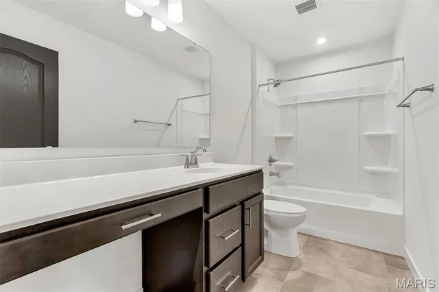 $4,900 | 304 Indigo Court, Unit 304, Chesterfield, MO 63005