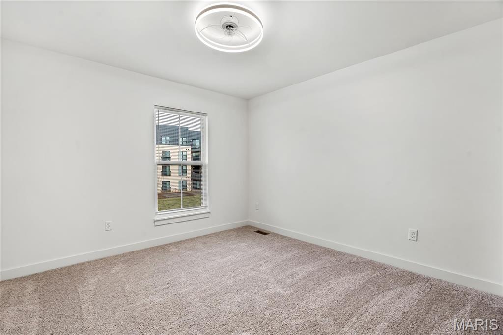 304 Indigo Court, Unit 304 Chesterfield, MO 63005 - Photo 27 of 32