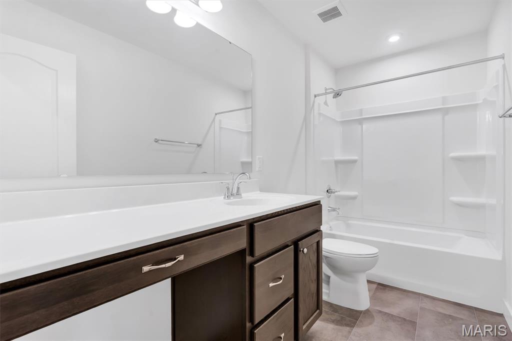 304 Indigo Court, Unit 304 Chesterfield, MO 63005 - Photo 29 of 34