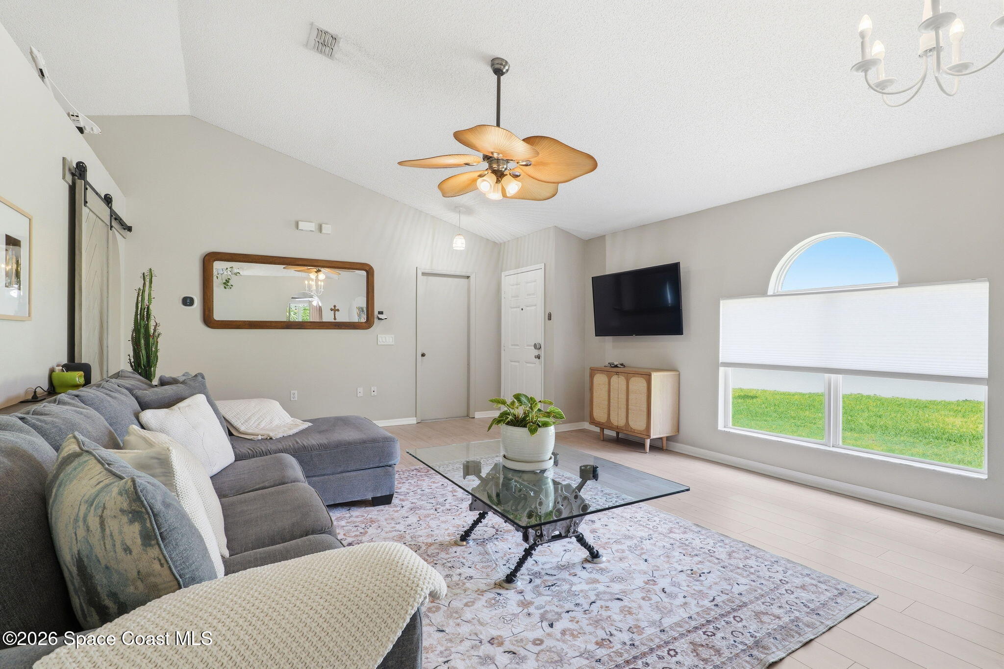 2149 Redwood Circle Palm Bay, FL 32905 - Photo 11 of 41 33-web-or-mls-Redwood-33