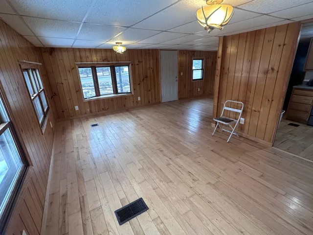 $181,700 | W9958 Highway 76, Bear Creek, WI 54922