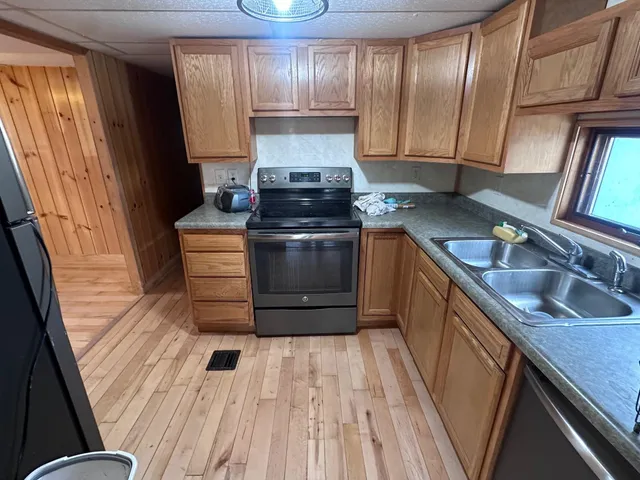 $181,700 | W9958 Highway 76, Bear Creek, WI 54922