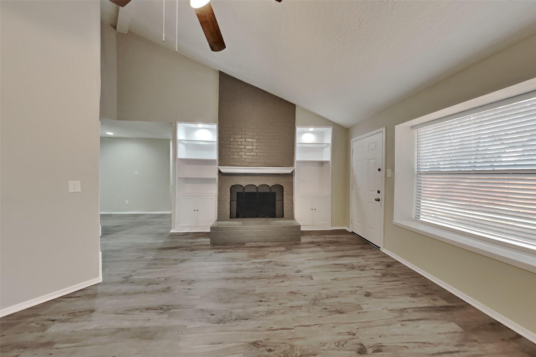 26 Pinewood Forest Court Spring, TX 77381 - Photo 3 of 18