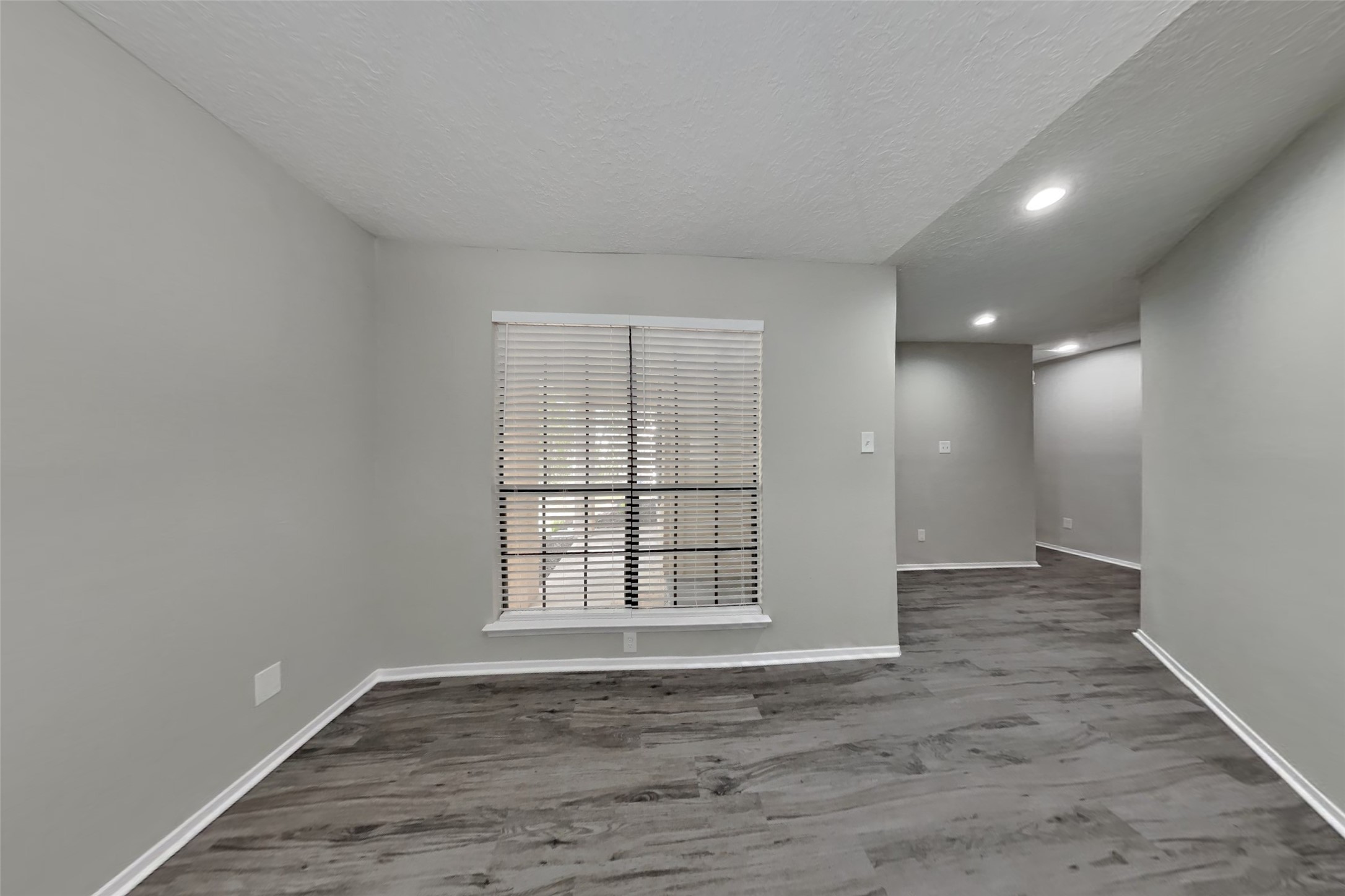 26 Pinewood Forest Court Spring, TX 77381 - Photo 7 of 18