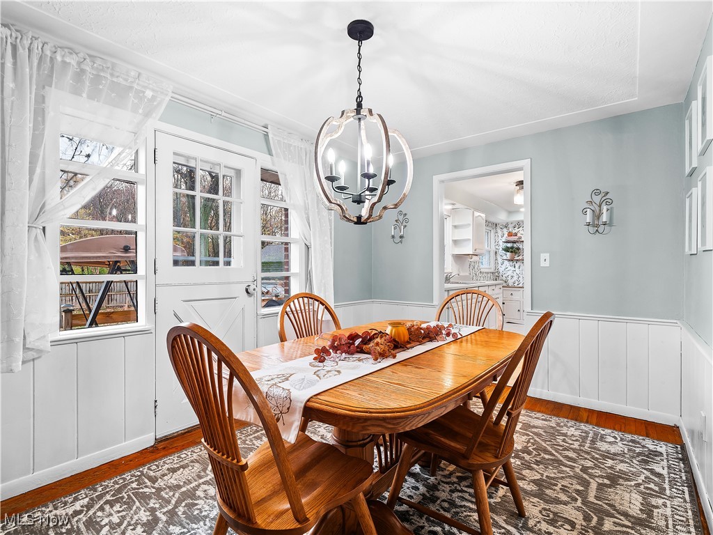 693 Avon Belden Road Avon Lake, OH 44012 - Photo 9 of 36 Dining room