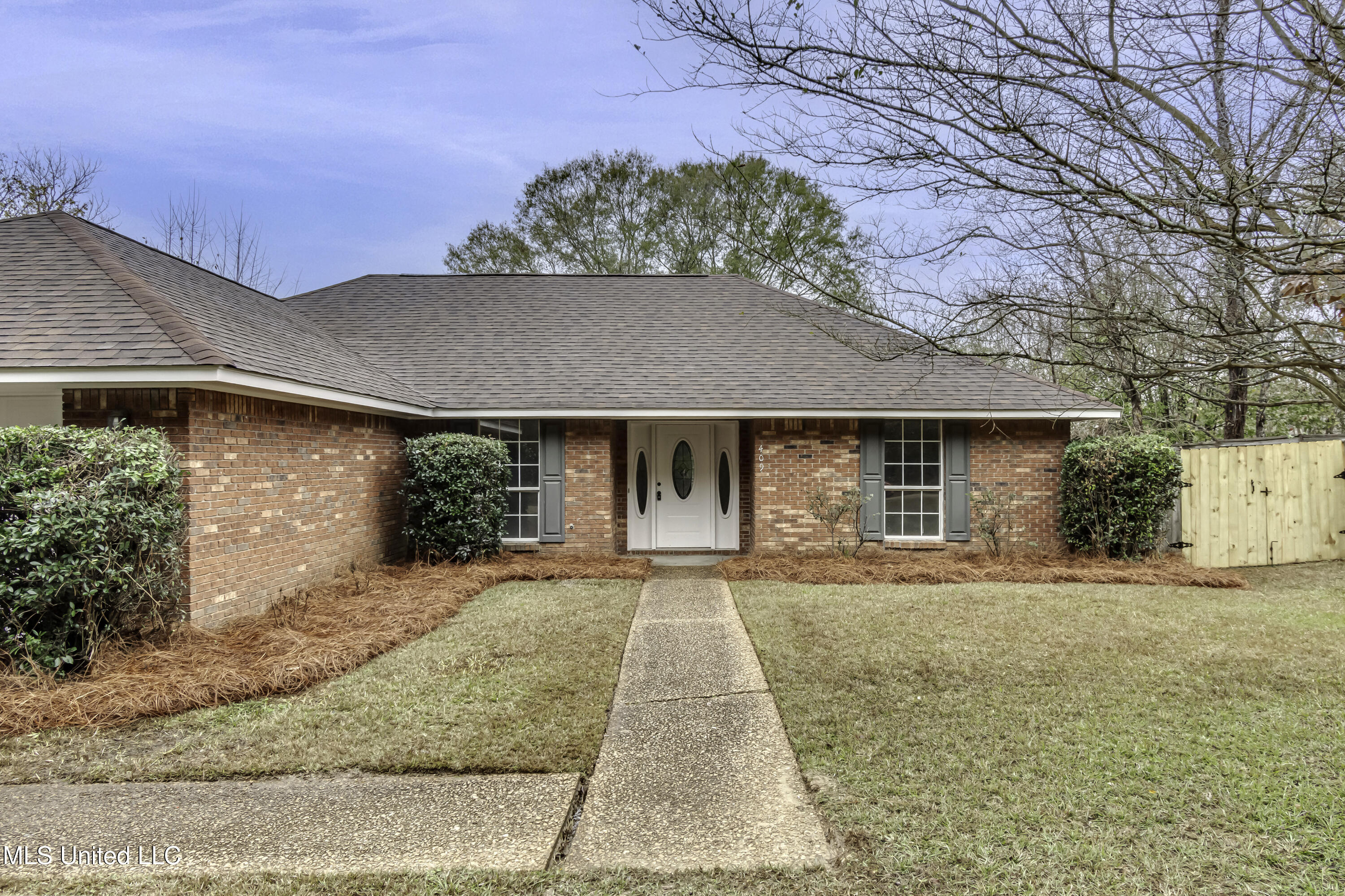 409 Hawrthorne Dr--55