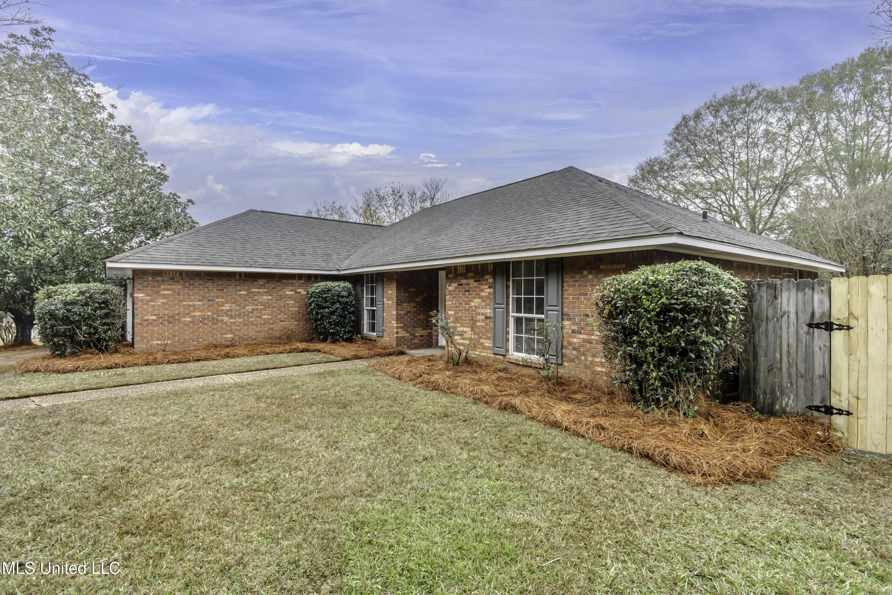 409 Hawthorne Drive Madison, MS 39110 - Photo 3 of 47 409 Hawrthorne Dr--2