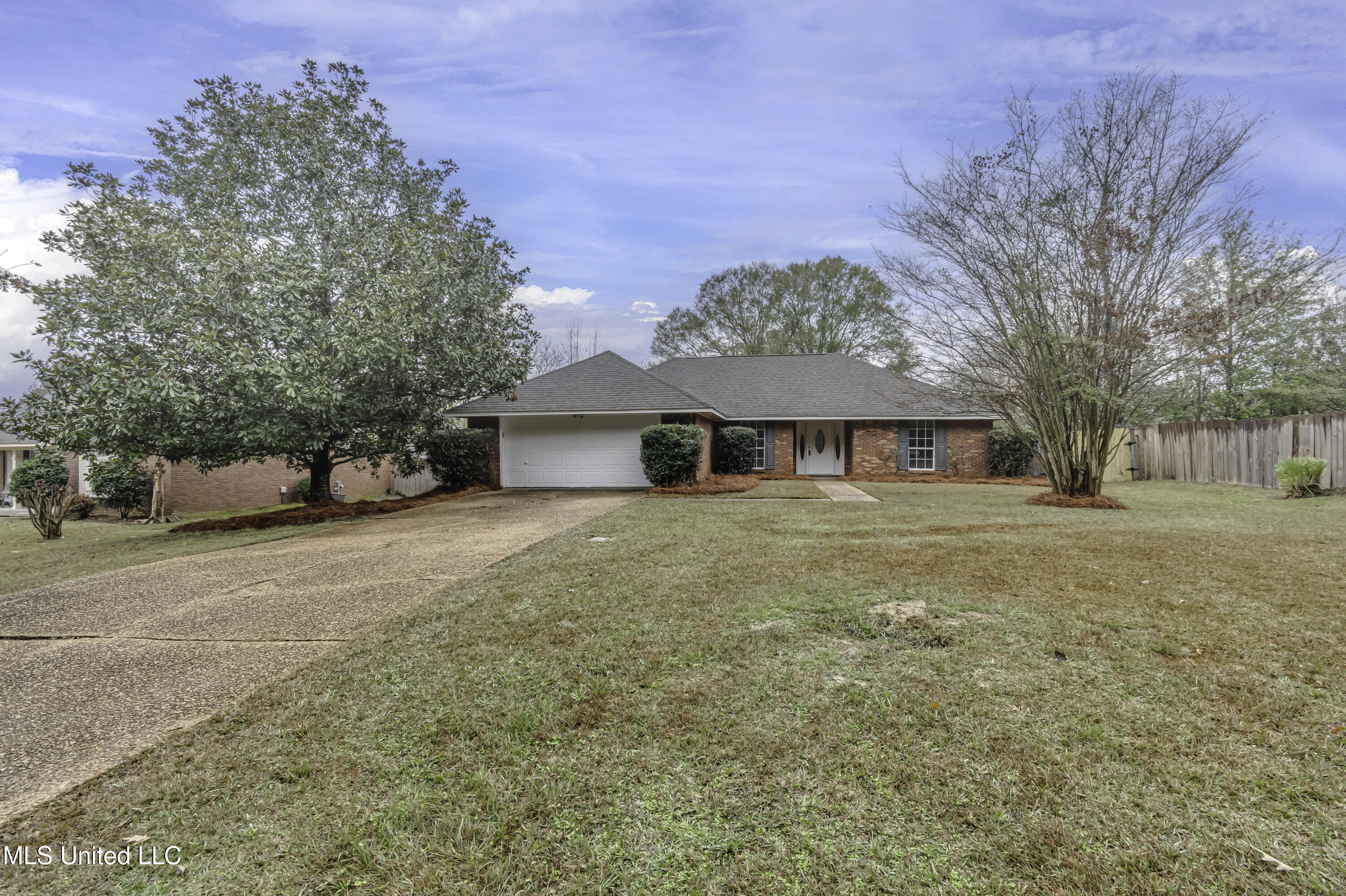 409 Hawthorne Drive Madison, MS 39110 - Photo 4 of 47 409 Hawrthorne Dr--3