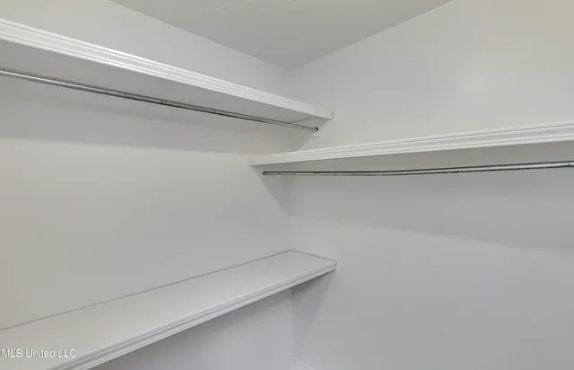 $274,999 | 409 Hawthorne Drive, Madison, MS 39110