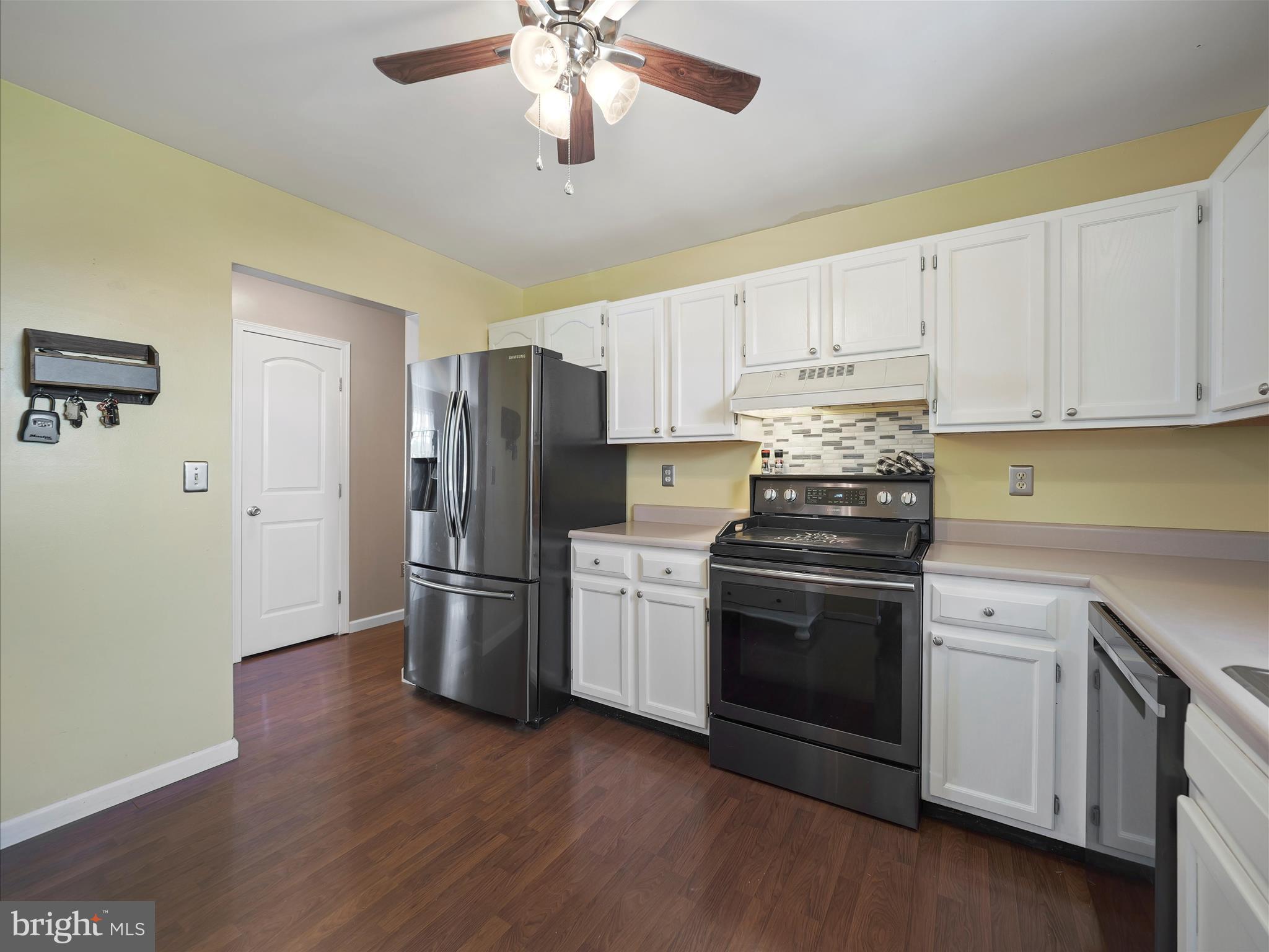 585 Walnut Bottom Road Shippensburg, PA 17257 - Photo 4 of 32 Kitchen