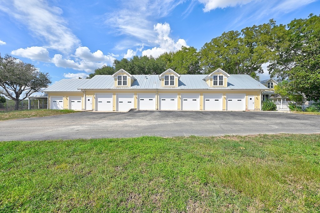 10398 Adamcik Road Weimar, TX 78962 - Photo 18 of 30 Gallery Image 18