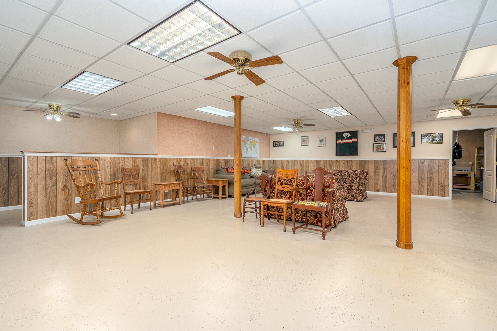 1715 Willow Road Morris, IL 60450 - Photo 16 of 22 a view of a room with furniture