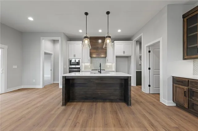 $575,000 | 4528 Southwest Berkshire Drive, Lee's Summit, MO 64083