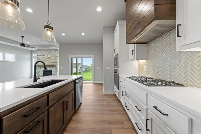 $575,000 | 4528 Southwest Berkshire Drive, Lee's Summit, MO 64083