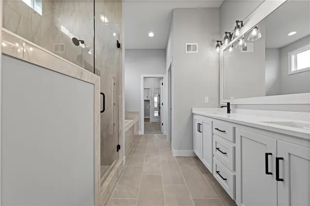 $575,000 | 4528 Southwest Berkshire Drive, Lee's Summit, MO 64083