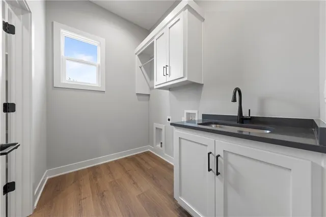 $575,000 | 4528 Southwest Berkshire Drive, Lee's Summit, MO 64083