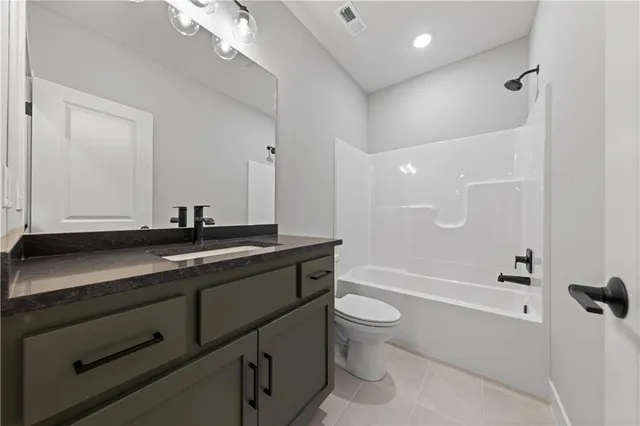 $575,000 | 4528 Southwest Berkshire Drive, Lee's Summit, MO 64083