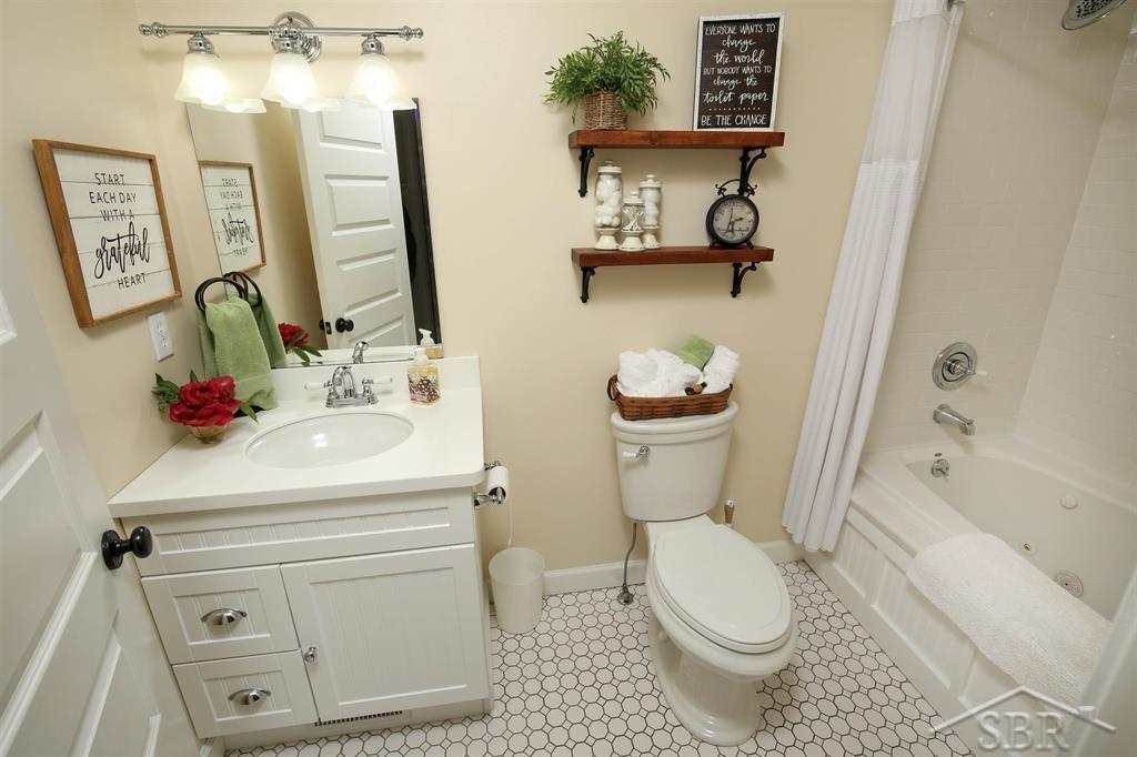 2268 East Bombay Road Midland, MI 48642 - Photo 22 of 72
