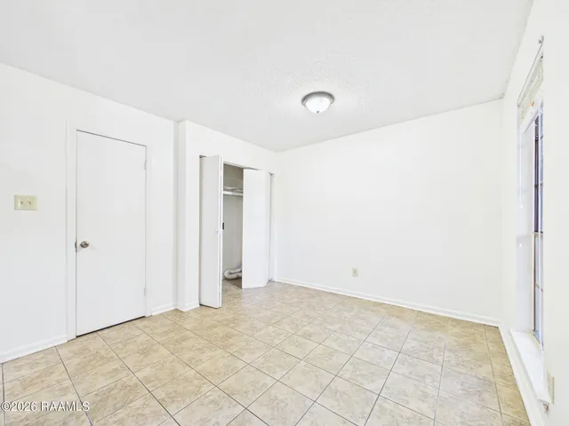 $950 | 446 Failla Road, Unit C, Lafayette, LA 70508