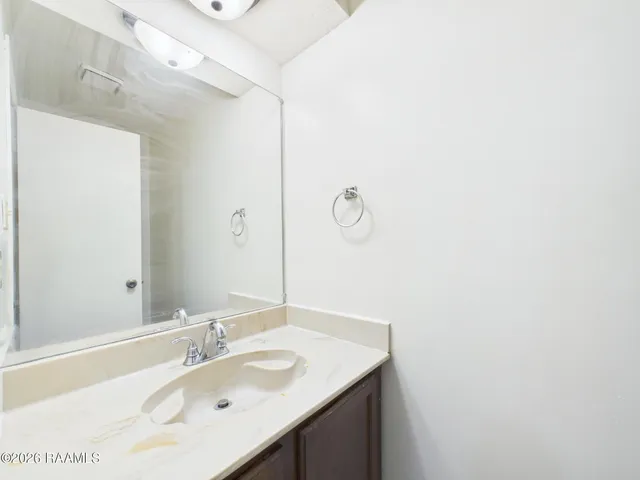 $950 | 446 Failla Road, Unit C, Lafayette, LA 70508