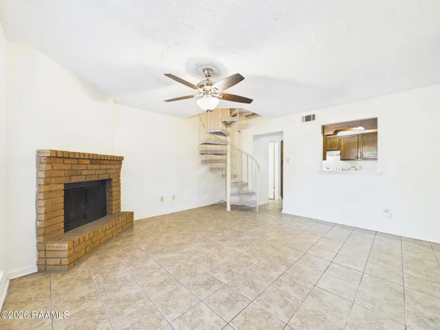 $950 | 446 Failla Road, Unit C, Lafayette, LA 70508